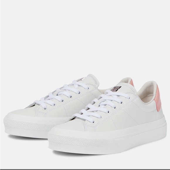 Givenchy
Givenchy City Court Lace-Up Sneakers - Picture 4 of 10